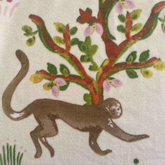 Beach Towel Oversized John Robshaw RAMAN IVORY 40"x70" NWT Extra Soft Animals - Picture 2 of 9